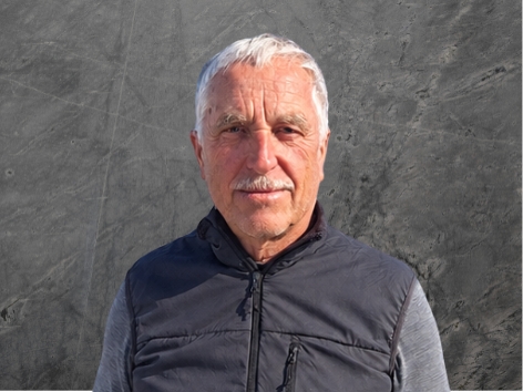 Adam  Jankowski 